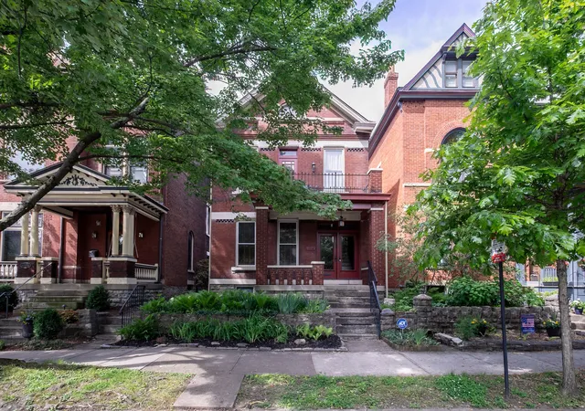 Homes for sale in Newport, KY | 320 Overton St, Newport, KY 41071 | MLS# 643626
