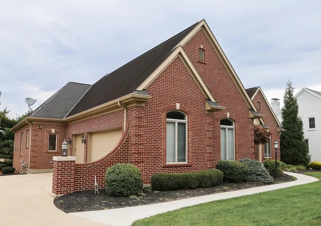1st image of 968 Woodchuck Dr, Villa Hills, KY 41017 | MLS# 643451