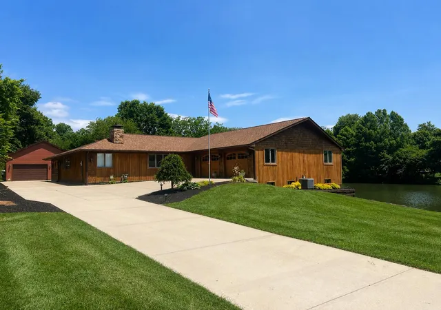 Photo 1 of Single family home for sale at 2612 Amsterdam Rd, Villa Hills, KY 41017 | MLS# 643903 | Listing updated on 2026-09-14
