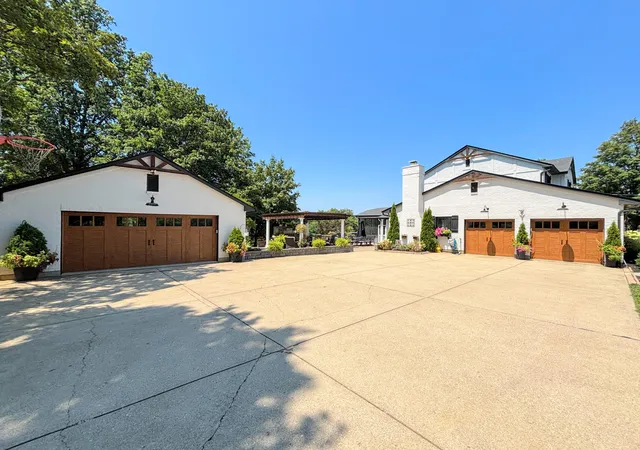 Homes for sale in Taylor Mill, KY | 5402 Pride Pkwy, Taylor Mill, KY 41015 | MLS# 643471