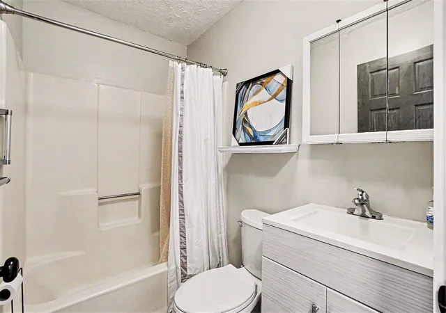 Homes for sale in Dayton, KY | 113 4th Avenue, Dayton, KY 41074 | Houzeo