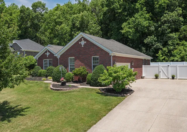 Homes for sale in Carrollton, KY | 1 S Ridge View Dr, Carrollton, KY 41008 | MLS# 643499