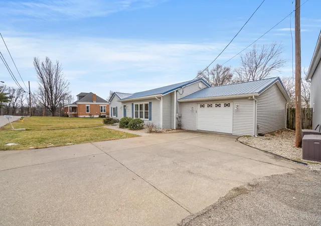 Homes for sale in Dry Ridge, KY | 12 Cross St, Dry Ridge, KY 41035 | MLS# 643581