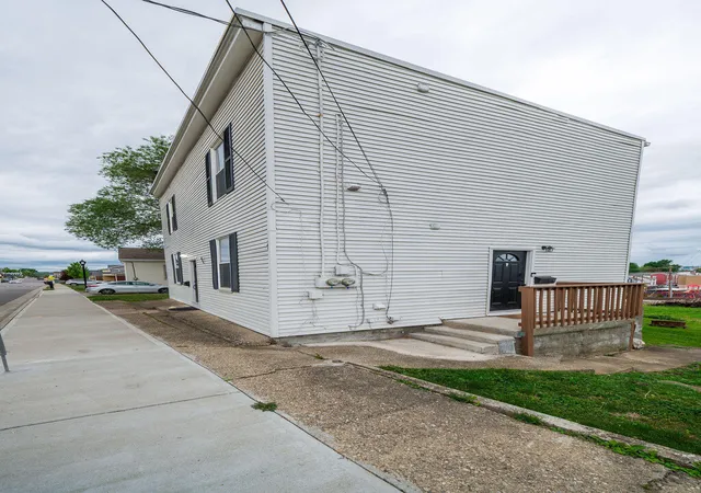 Homes for sale in Newport, KY | 1 W 13Th St, Newport, KY 41071 | MLS# 643535