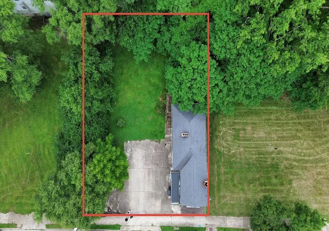 Photo 4 of Sale Pending at 319 Pleasant St, Covington, KY 41011 | MLS# 645505 | Listing updated on 2026-08-19