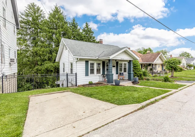 Homes for sale in Fort Thomas, KY | 26 Brentwood Pl, Fort Thomas, KY 41075 | MLS# 643559