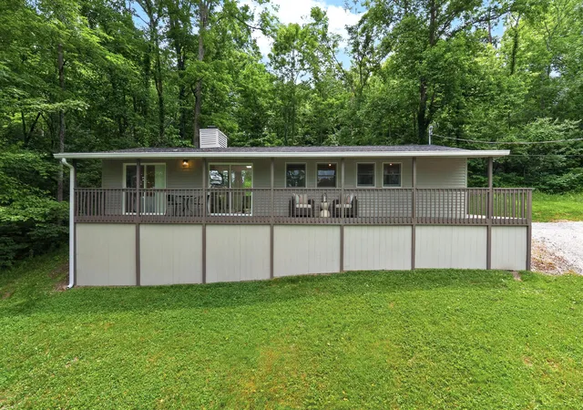 Homes for sale in Williamstown, KY | 380 Highview Dr, Williamstown, KY 41097 | MLS# 643600