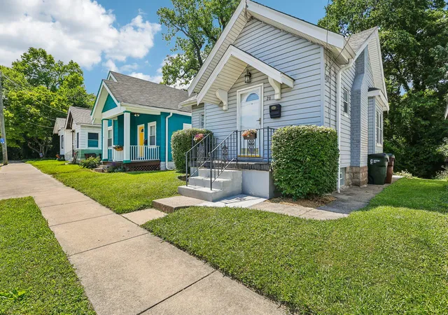 3rd image of 26 W 30Th St, Covington, KY 41015 | MLS# 643613