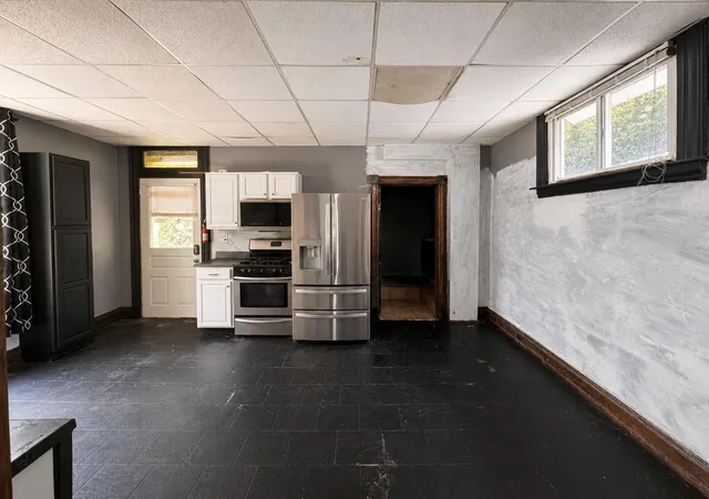Homes for sale in Dayton, KY | 942 Maple Ave, Dayton, KY 41074 | MLS# 644165