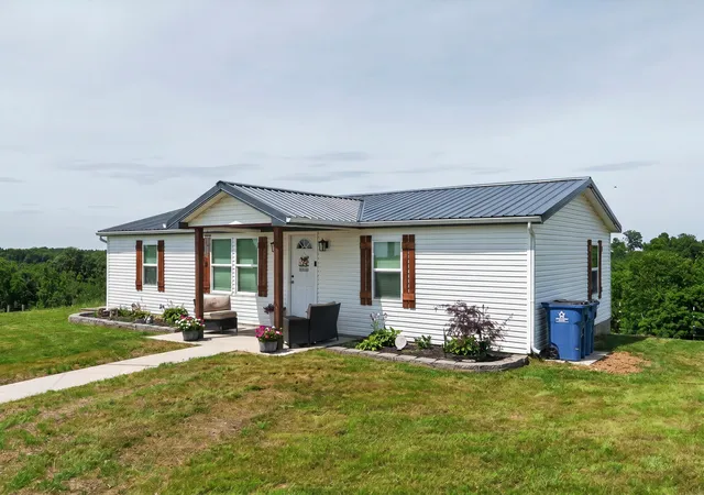 Homes for sale in Corinth, KY | 1515 Keefer Rd, Corinth, KY 41010 | MLS# 643685