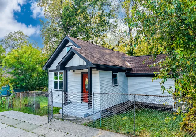 Photo 2 of Single family home for sale at 1120 Parkway Ave, Covington, KY 41011 | MLS# 643676 | Listing updated on 2026-06-15