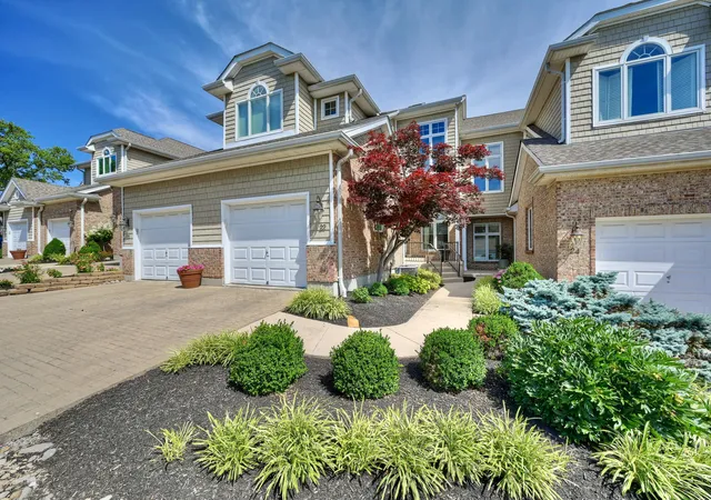 1st image of 22 Tower Dr, Newport, KY 41071 | MLS# 643678