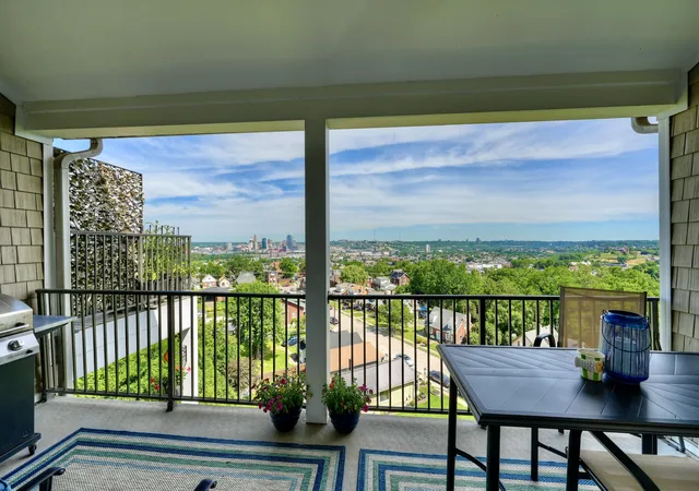 Photo 3 of Condo for sale at 22 Tower Dr, Newport, KY 41071 | MLS# 643678 | Listing updated on 2026-09-13