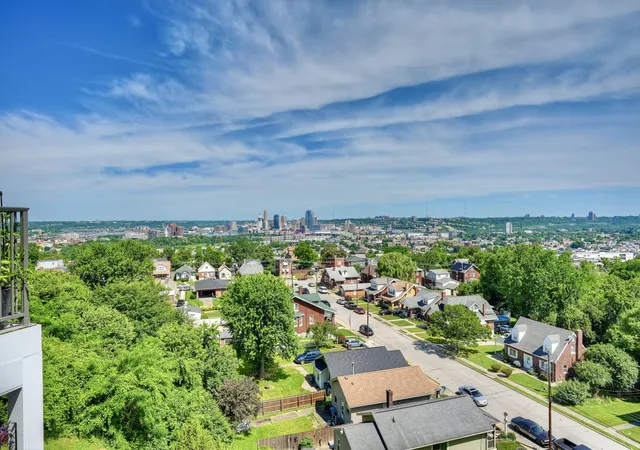 Photo 4 of Condo for sale at 22 Tower Dr, Newport, KY 41071 | MLS# 643678 | Listing updated on 2026-09-13