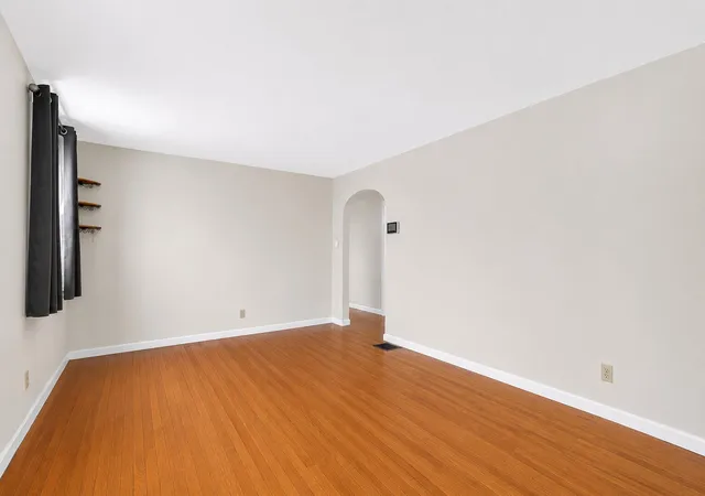 3rd image of 533 Laurel St, Ludlow, KY 41016 | MLS# 643698