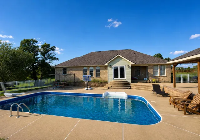 Photo 2 of Single family home for sale at 715 Heritage Dr, Sparta, KY 41086 | MLS# 643770 | Listing updated on 2026-08-29