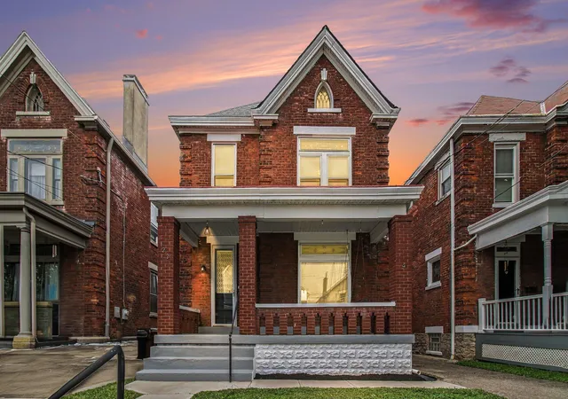 1st image of 122 W 34th St, Covington, KY 41015 | MLS# 643818