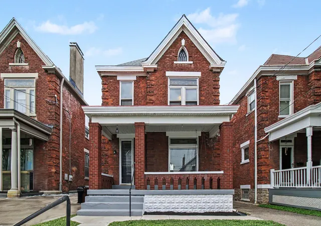 2nd image of 122 W 34th St, Covington, KY 41015 | MLS# 643818