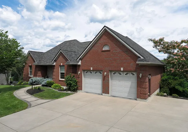 Homes for sale in Butler, KY | 486 Links View Dr, Butler, KY 41006 | MLS# 643779
