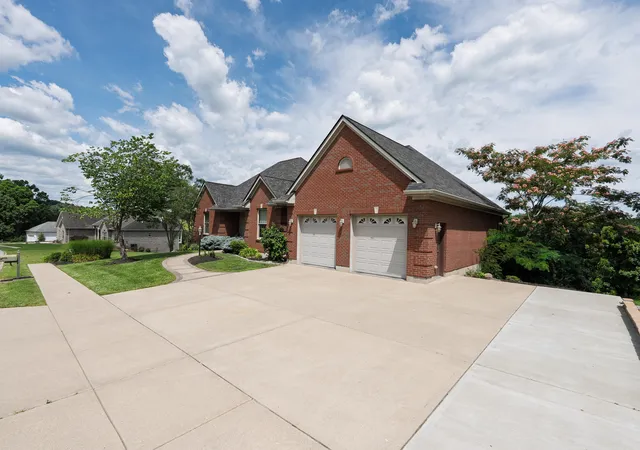 Homes for sale in Butler, KY | 486 Links View Dr, Butler, KY 41006 | MLS# 643779
