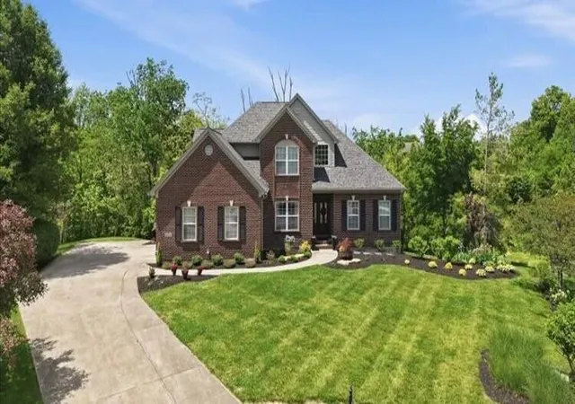 Homes for sale in Florence, KY | 9526 Harpers Ferry Dr, Florence, KY 41042 | MLS# 643774