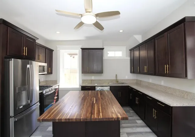 Photo 2 of Single family home for sale at 639 Watkins St, Covington, KY 41011 | MLS# 643782 | Listing updated on 2026-08-26