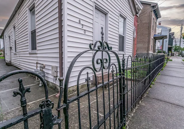 Homes for sale in Newport, KY | 820 Ann St, Newport, KY 41071 | MLS# 643877
