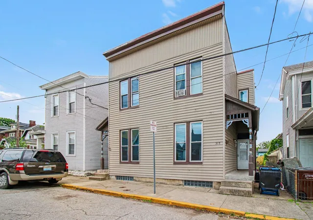 Homes for sale in Bellevue, KY | 318 320 Lafayette Ave #318, Bellevue, KY 41073 | MLS# 643804