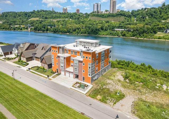 Homes for sale in Dayton, KY | 617 Manhattan Blvd #204, Dayton, KY 41074 | MLS# 643981