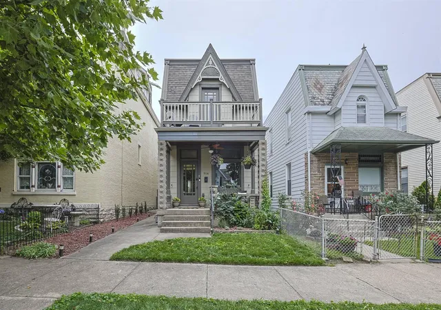 Homes for sale in Newport, KY | 914 Park Ave, Newport, KY 41071 | MLS# 643879