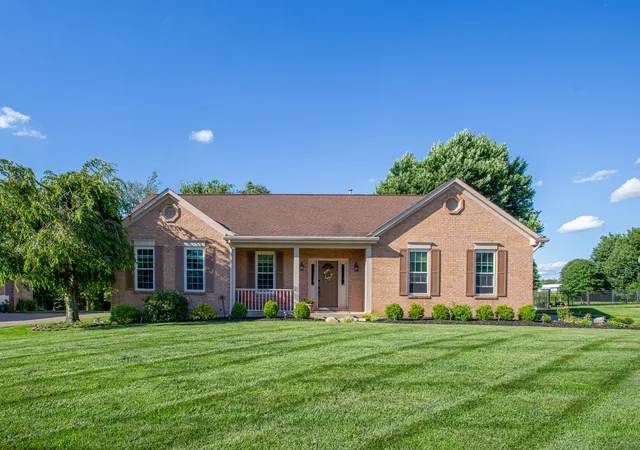Homes for sale in Burlington, KY | 2560 Teaberry Ct, Burlington, KY 41005 | MLS# 643887