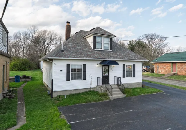 Homes for sale in Dry Ridge, KY | 24 Broadway St, Dry Ridge, KY 41035 | MLS# 643890