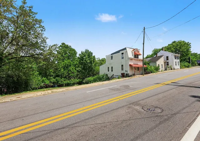 2nd image of 1222 W Pike St, Covington, KY 41011 | MLS# 643931