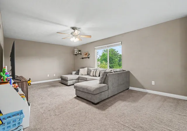 Homes for sale in Burlington, KY | 6821 Gordon Blvd, Burlington, KY 41005 | MLS# 643930