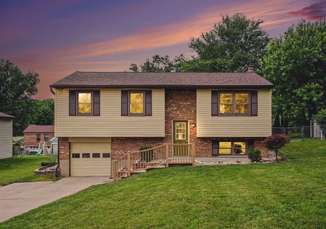 Homes for sale in Burlington, KY | 6329 Clovernook Dr, Burlington, KY 41005 | MLS# 643998