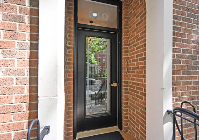5th image of 210 E 2Nd St #B, Covington, KY 41011 | MLS# 644019