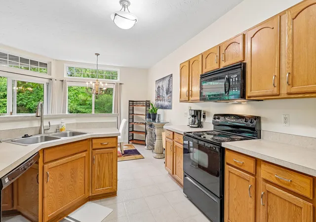 3rd image of 2026 Stonewall Trl, Florence, KY 41042 | MLS# 643977