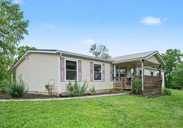 Homes for sale in Warsaw, KY | 1365 Little Sugar Creek Rd, Warsaw, KY 41095 | MLS# 644099