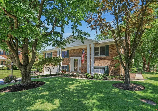 Homes for sale in Covington, KY | 1868 Mount Vernon Dr, Covington, KY 41011 | MLS# 644092