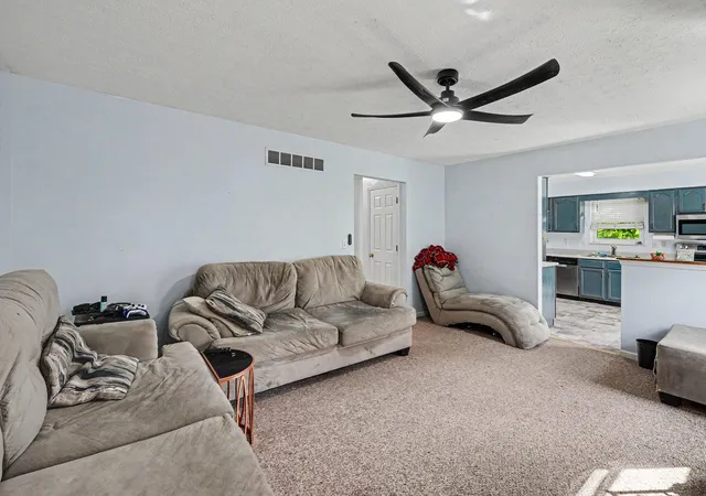 5th image of 2054 Bridgette Ln, Hebron, KY 41048 | MLS# 644095