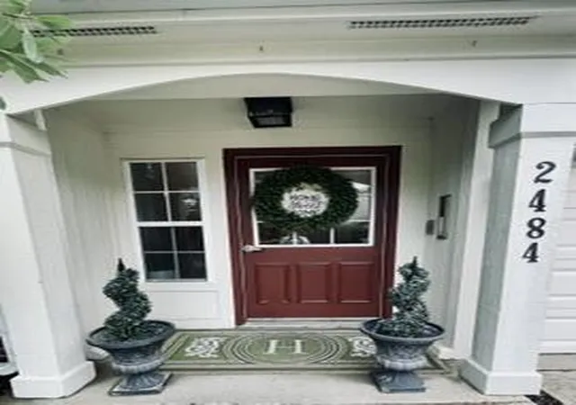 1st image of 2484 Fountain Pl #G, Fort Mitchell, KY 41017 | MLS# 644131