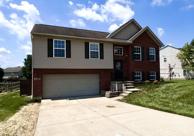 Homes for sale in Burlington, KY | 6922 Gordon Blvd, Burlington, KY 41005 | MLS# 644115