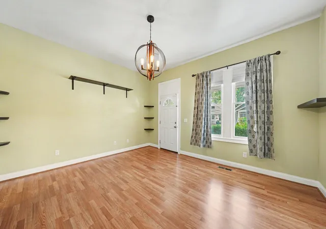 Homes for sale in Covington, KY | 2762 Dakota Ave, Covington, KY 41015 | MLS# 644176