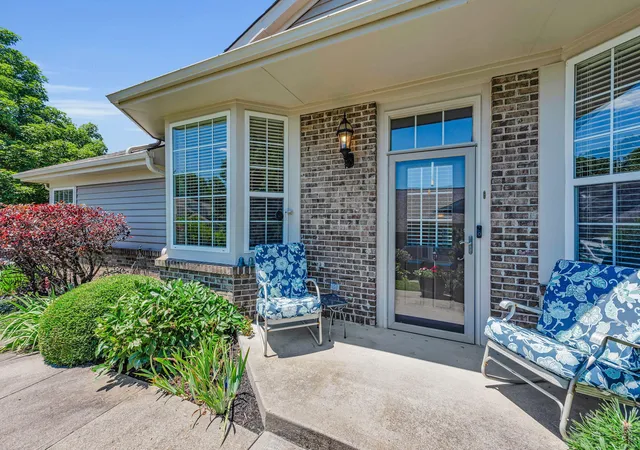 2nd image of 994 Oakmont Ct, Union, KY 41091 | MLS# 644154