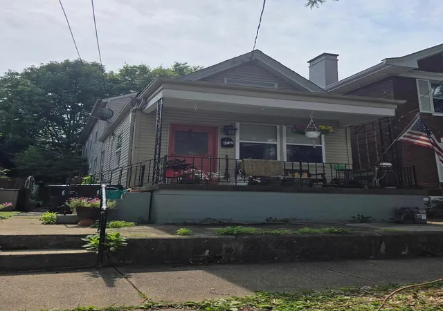 Homes for sale in Covington, KY | 1731 Banklick St, Covington, KY 41011 | MLS# 644146