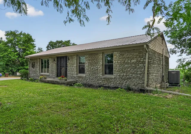Homes for sale in Owenton, KY | 7015 E Hwy 22, Owenton, KY 40359 | MLS# 644399