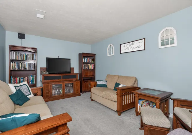 Homes for sale in Owenton, KY | 7015 E Hwy 22, Owenton, KY 40359 | MLS# 644399