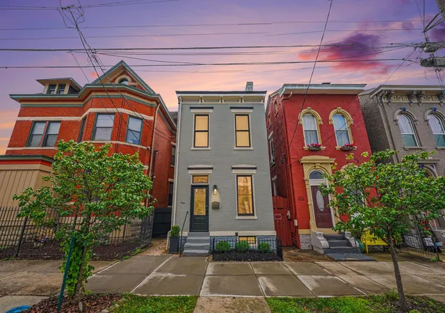 Homes for sale in Newport, KY | 716 Columbia St, Newport, KY 41071 | MLS# 644194