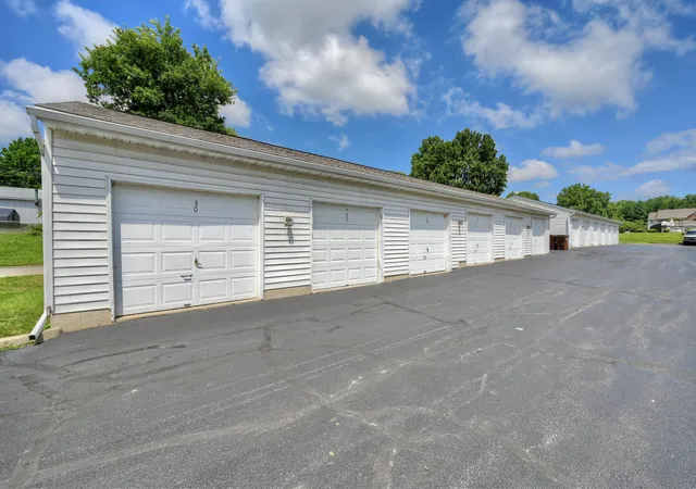 Homes for sale in Florence, KY | 10160 Carnation Ct #8, Florence, KY 41042 | MLS# 644641