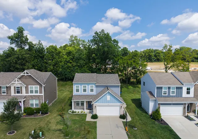 Homes for sale in Independence, KY | 1375 Meadowcrest Cir, Independence, KY 41051 | MLS# 644181